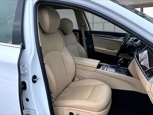 Used 2017 Genesis G80 3.8 w/ Option Group 02 image 8