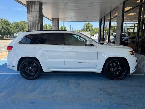 Used 2016 Jeep Grand Cherokee High Altitude AWD/4WD image 22