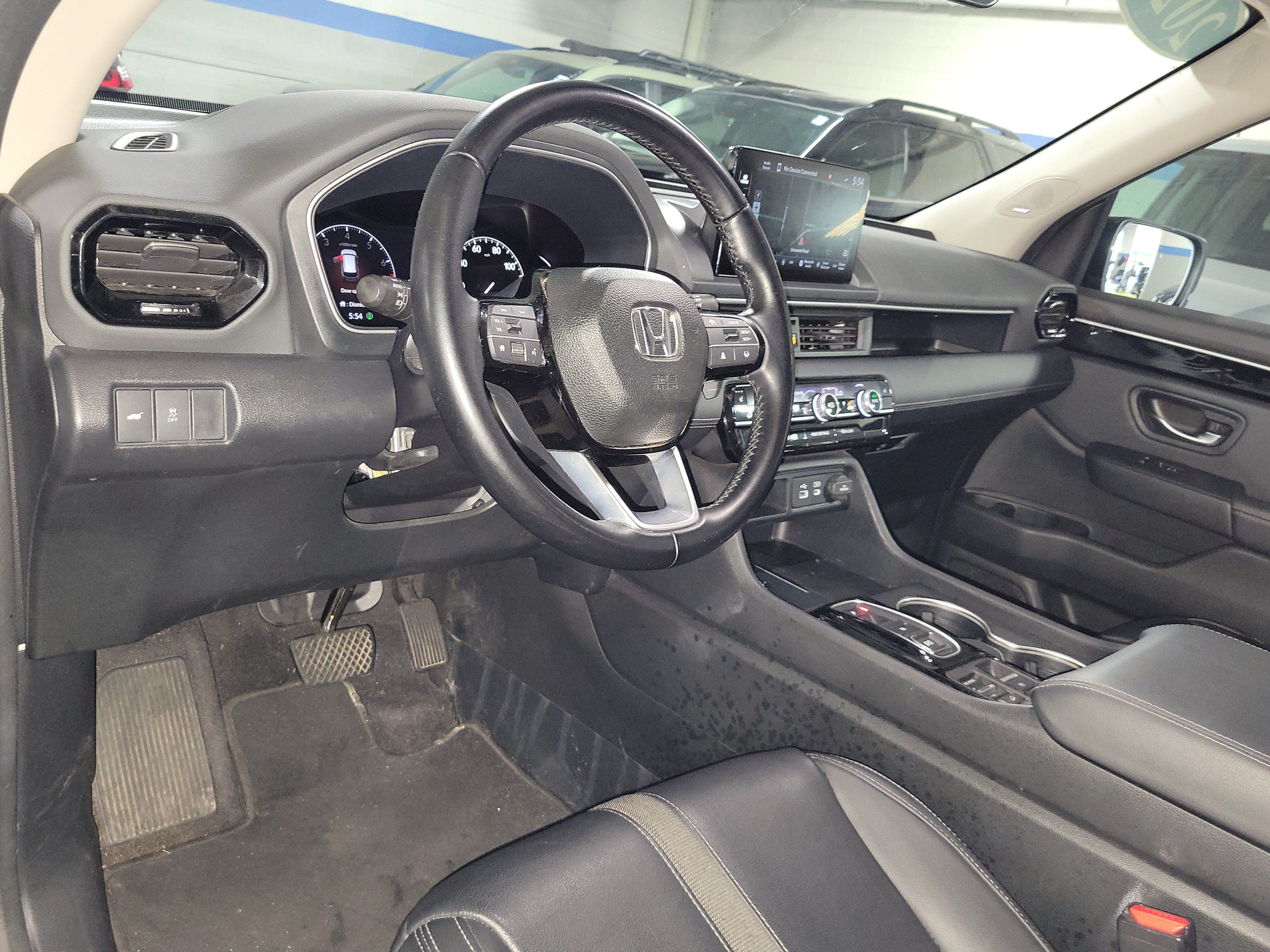 Certified 2024 Honda Pilot Touring image 11