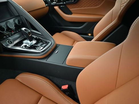 Used 2024 Jaguar F-TYPE R AWD/4WD image 18