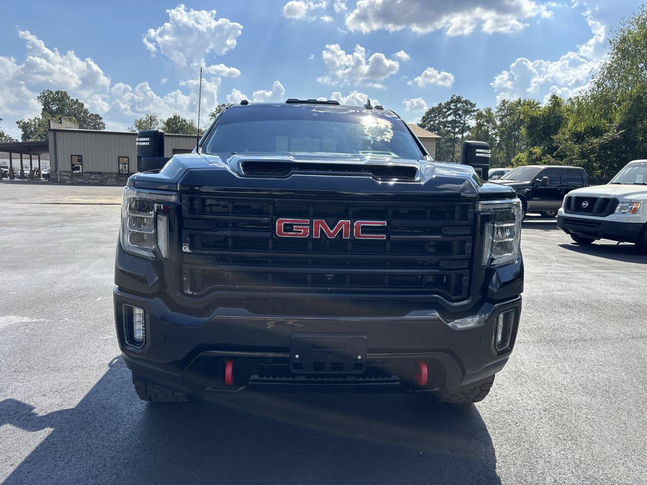 Used 2020 GMC Sierra 2500 AT4 w/ AT4 Premium Package AWD/4WD image 3
