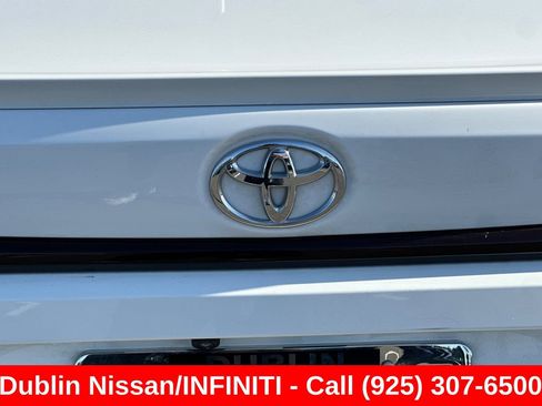 Used 2024 Toyota Corolla SE w/ SE Premium Package FWD image 48