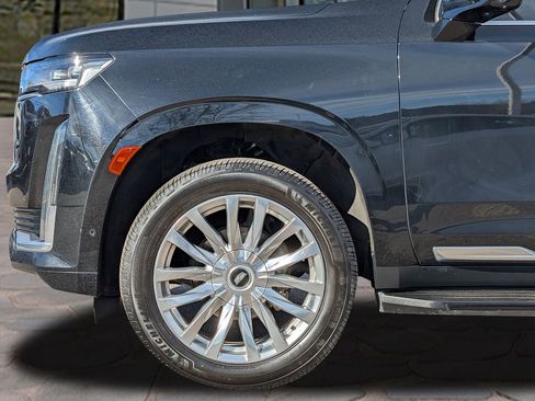 Used 2023 Cadillac Escalade Premium Luxury AWD/4WD image 9