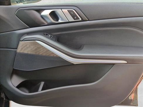 Used 2023 BMW X5 xDrive40i w/ Premium Package image 26