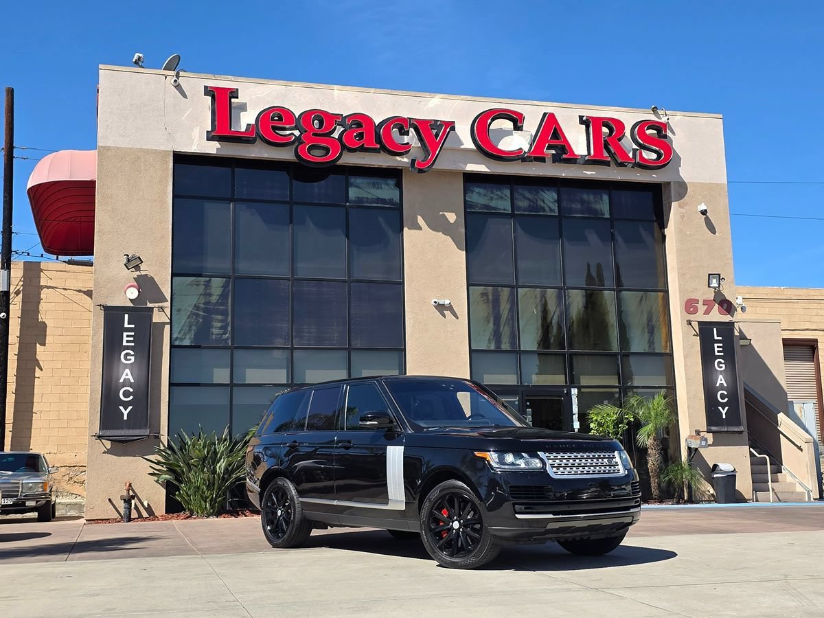 Used 2017 Land Rover Range Rover HSE AWD/4WD image 2