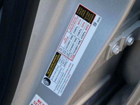 Used 2024 Nissan Rogue S FWD image 29