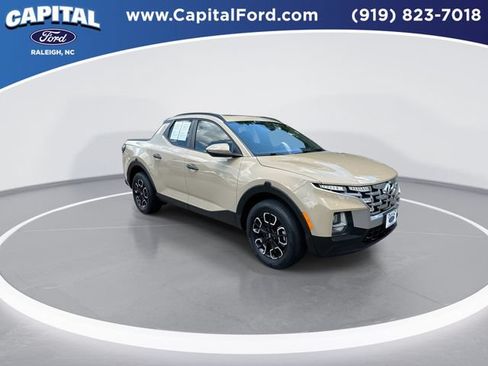 Used 2023 Hyundai Santa Cruz SEL w/ Activity Package AWD/4WD image 2