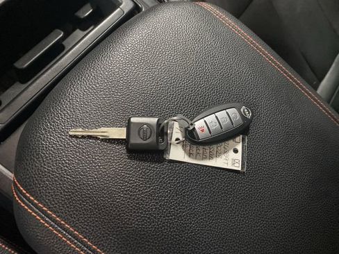 Used 2023 Nissan Titan PRO-4X w/ Pro-4x Convenience Package image 18