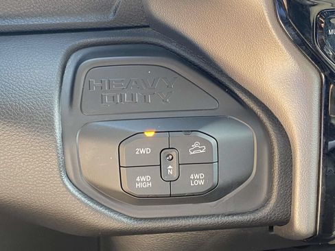 Used 2025 RAM 2500 Big Horn AWD/4WD image 26