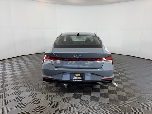 Used 2023 Hyundai Elantra SEL image 9