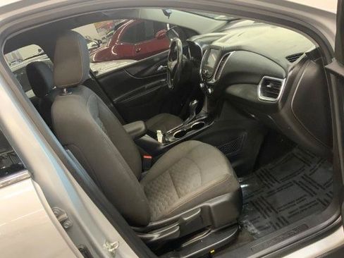 Used 2018 Chevrolet Equinox LT FWD image 14