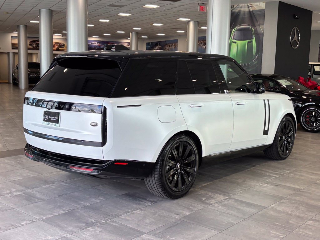 Used 2023 Land Rover Range Rover SE AWD/4WD image 6