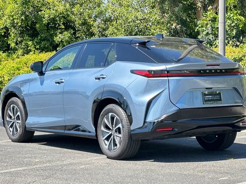 Certified 2023 Lexus RZ 450e Premium w/ Technology Package image 3