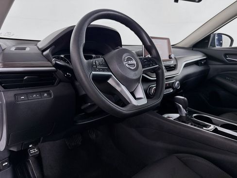 Used 2024 Nissan Altima 2.5 SV image 22