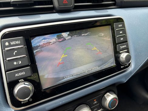 Used 2025 Nissan Versa SV FWD image 20