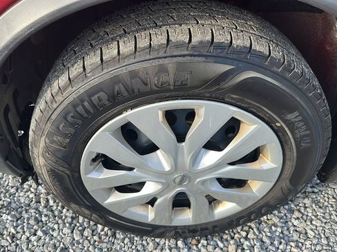 Used 2016 Nissan Rogue S image 11