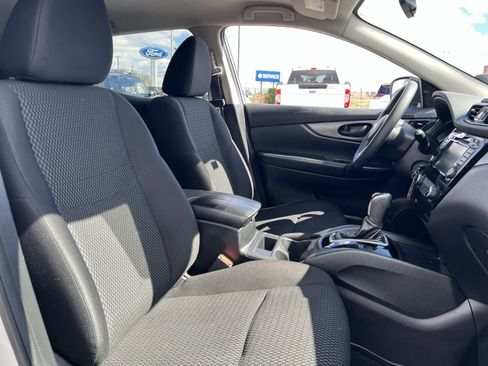 Used 2021 Nissan Rogue Sport S image 25