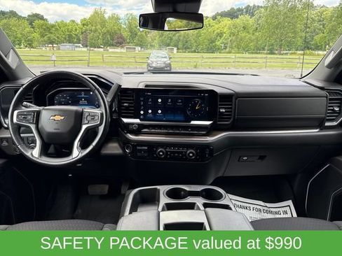 Used 2022 Chevrolet Silverado 1500 LT w/ Safety Package AWD/4WD image 2