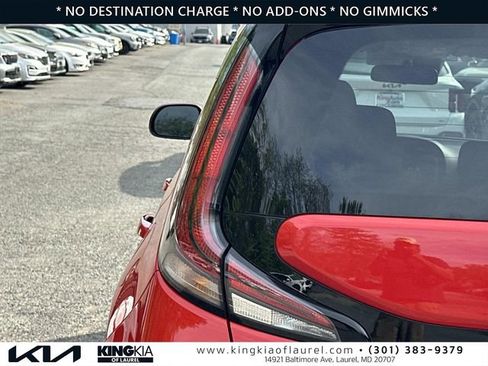 Used 2023 Kia Soul LX w/ LX Technology Package FWD image 29