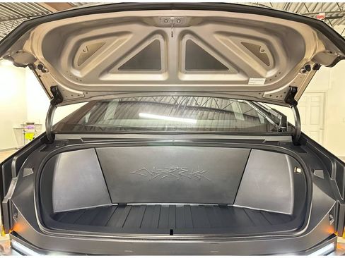 Used 2024 Tesla Cybertruck AWD Crew Cab image 4