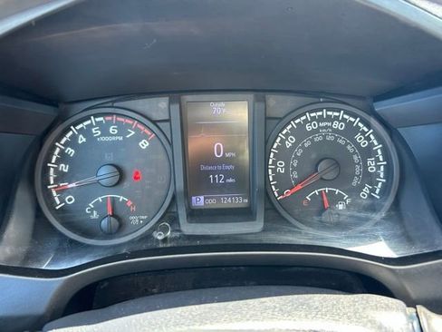 Used 2019 Toyota Tacoma SR image 18