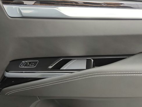Used 2026 Cadillac Escalade Luxury w/ LPO, Floor Liner Package AWD/4WD image 38