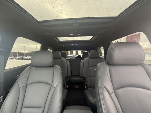Used 2023 Buick Enclave Essence w/ Experience Buick Package image 21