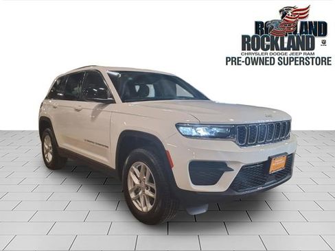 Used 2025 Jeep Grand Cherokee Laredo X w/ Luxury Tech Group I AWD/4WD image 1