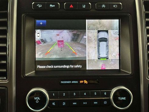 Used 2020 Ford Expedition Platinum AWD/4WD image 32