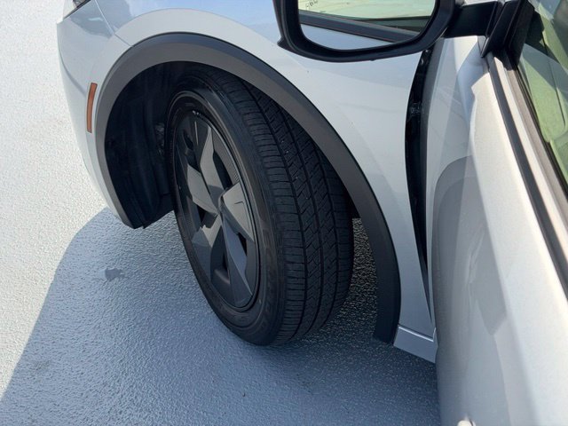 Certified 2023 Toyota Prius LE AWD/4WD image 27