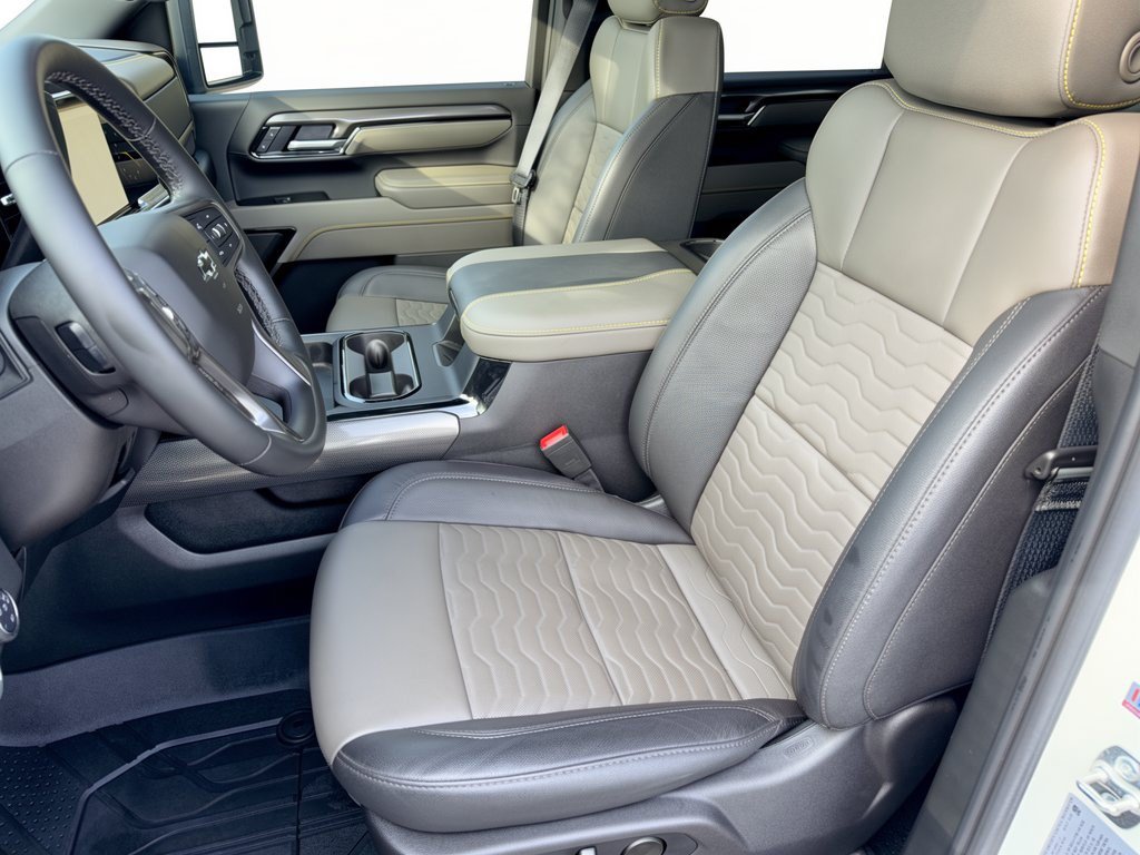 Certified 2025 Chevrolet Silverado 2500 ZR2 w/ Technology Package AWD/4WD image 5