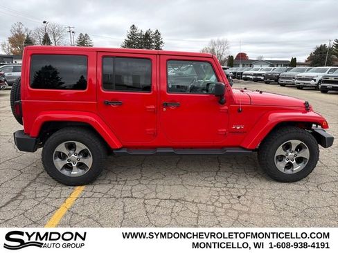 Used 2017 Jeep Wrangler Unlimited Sahara w/ Dual Top Group image 3