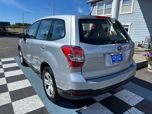 Used 2015 Subaru Forester 2.5i AWD/4WD image 3