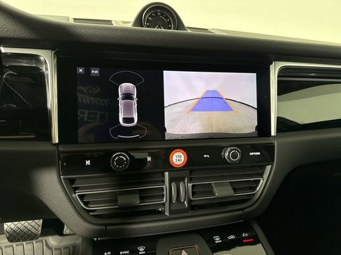 New 2026 Porsche Macan image 30