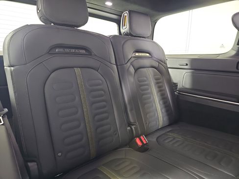 Used 2023 Rivian R1S Adventure image 22