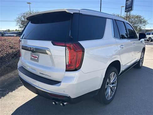 Used 2021 GMC Yukon Denali w/ Denali Premium Package image 5