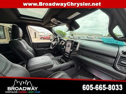Used 2024 RAM 3500 Limited AWD/4WD image 11
