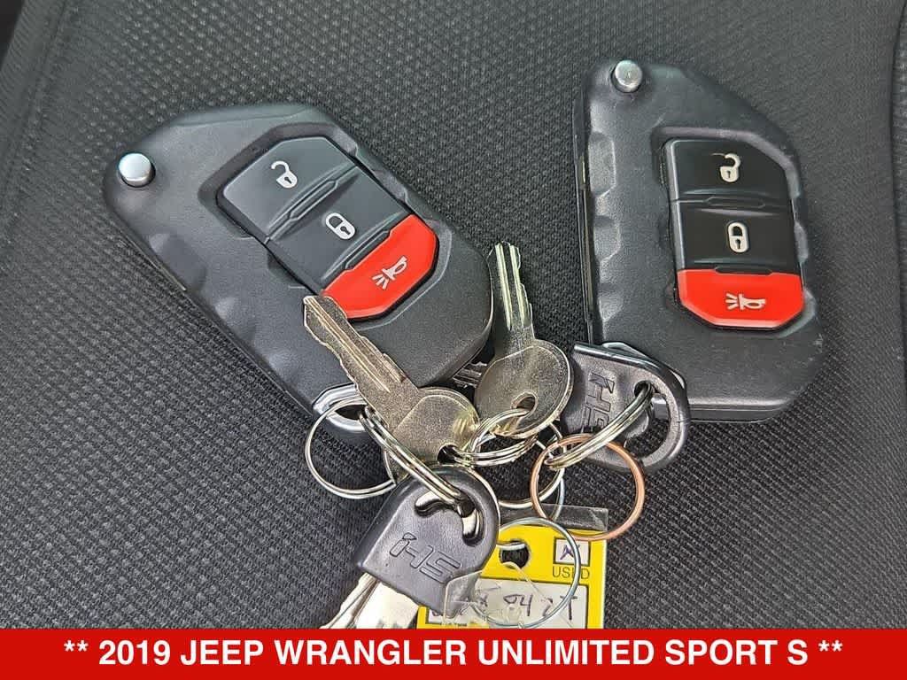 Used 2019 Jeep Wrangler Unlimited Sport S AWD/4WD image 35