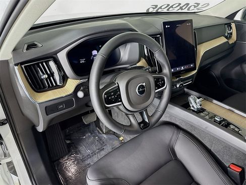 Certified 2026 Volvo XC60 B5 Plus w/ Climate Package PRO image 9
