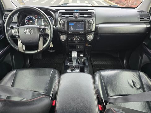 Used 2018 Toyota 4Runner TRD Off-Road AWD/4WD image 15