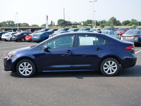 Used 2026 Toyota Corolla LE FWD image 4