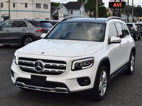 Used 2020 Mercedes-Benz GLB 250 4MATIC w/ Premium Package image 3