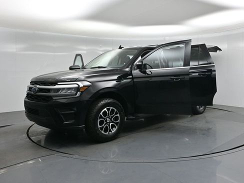 Certified 2024 Ford Expedition Max XLT image 32