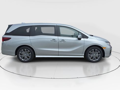 New 2026 Honda Odyssey Elite image 4