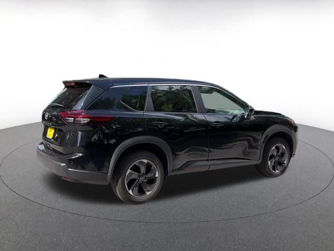 Used 2025 Nissan Rogue SV FWD image 14