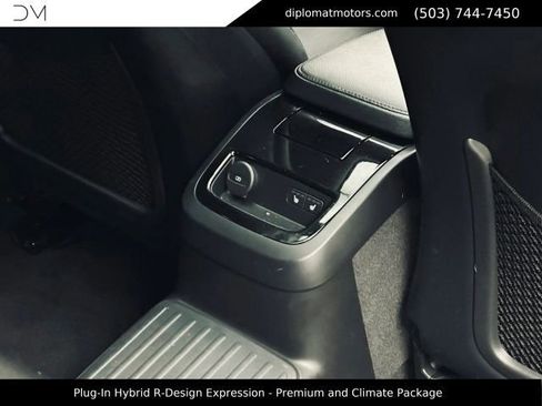 Used 2022 Volvo S60 T8 R-Design Expression w/ Premium Package AWD/4WD image 22