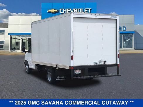 New 2025 GMC Savana 4500 w/ Power Convenience Package RWD image 7