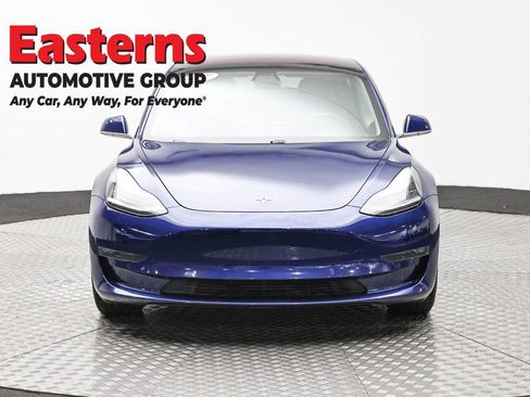 Used 2018 Tesla Model 3 Long Range RWD image 2