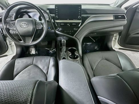Used 2021 Toyota Camry XSE w/ Navigation Package FWD image 16