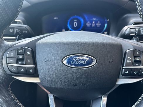 Used 2020 Ford Explorer ST w/ Premium Technology Package image 25